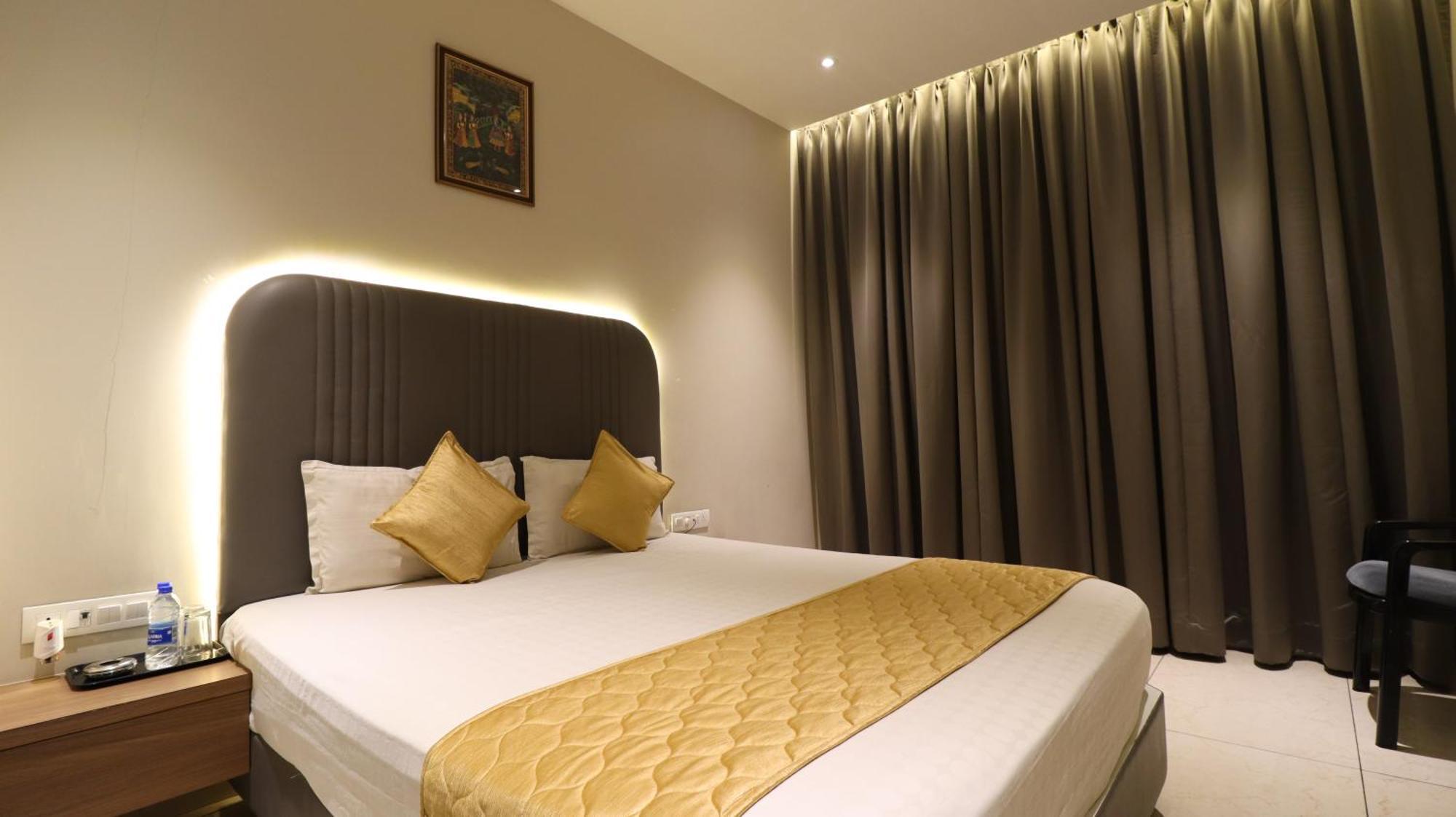 Hotel The Ube Residency Mumbai (Bombay)